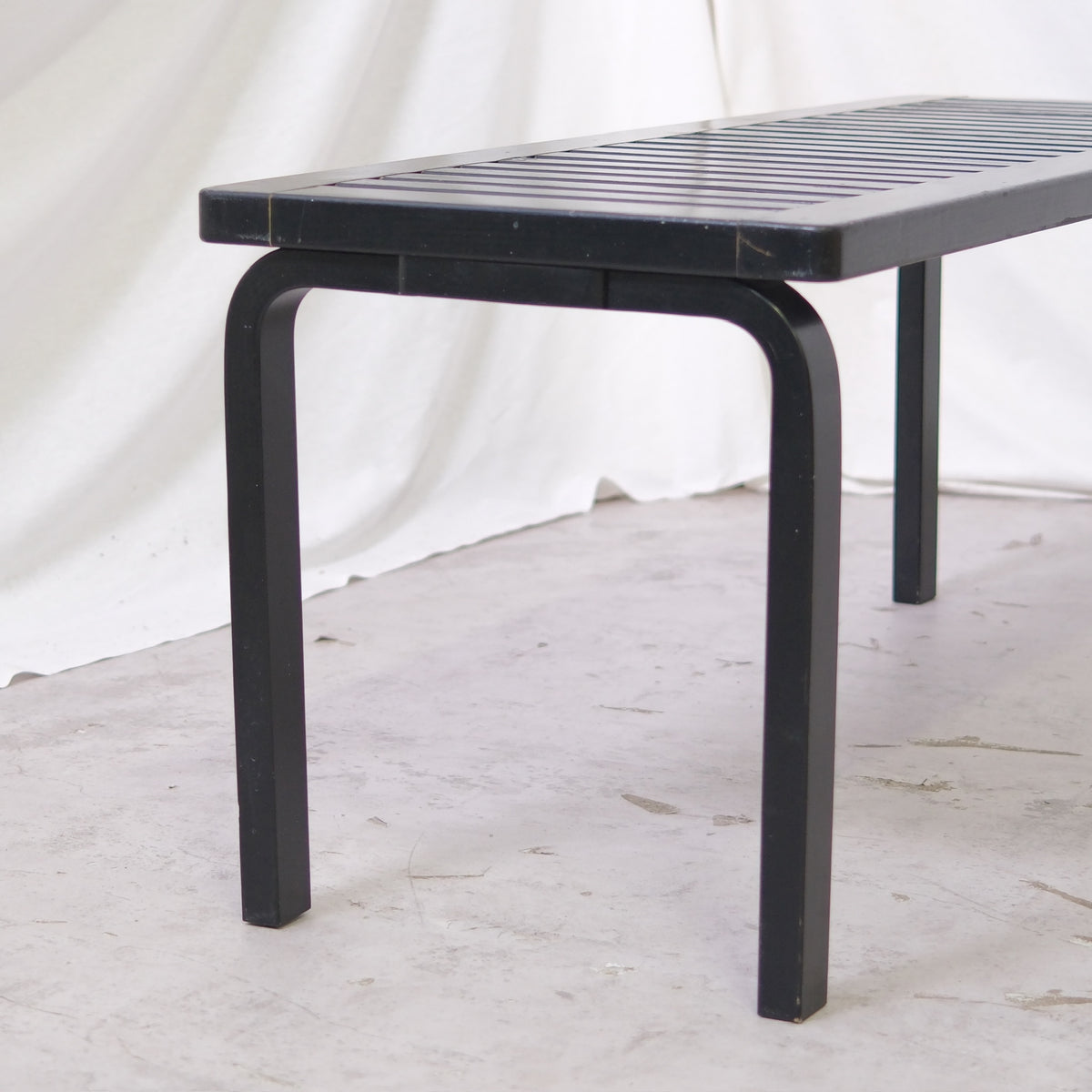 Artek bänk 153A – svart
