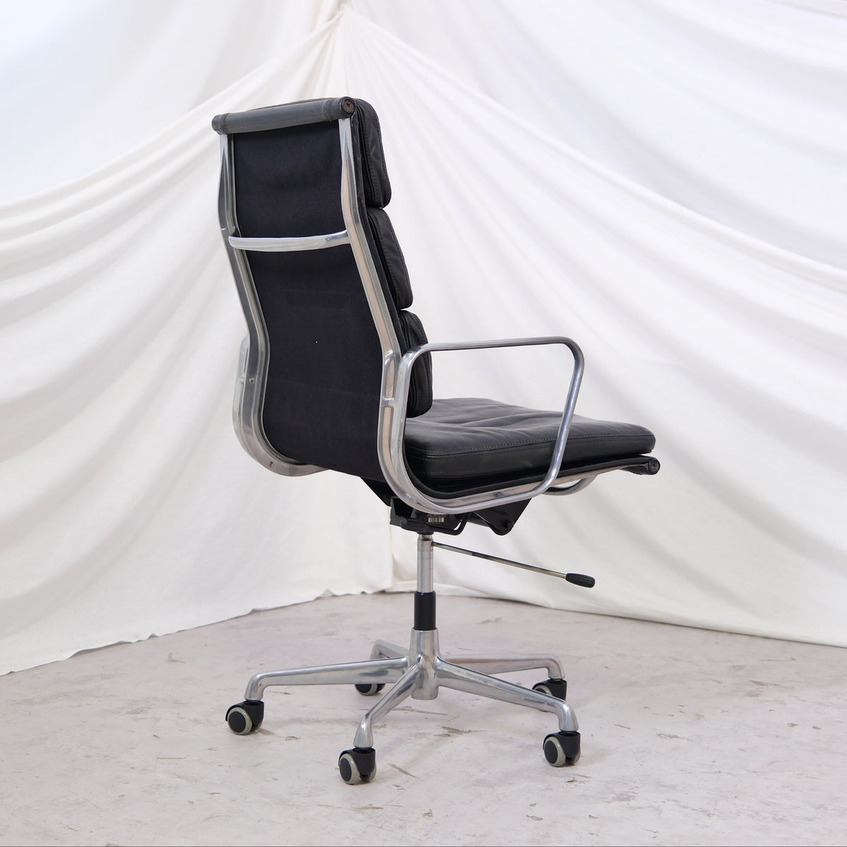 Vitra Charles & Ray Eames EA 219 kontorsstol – Herman Miller