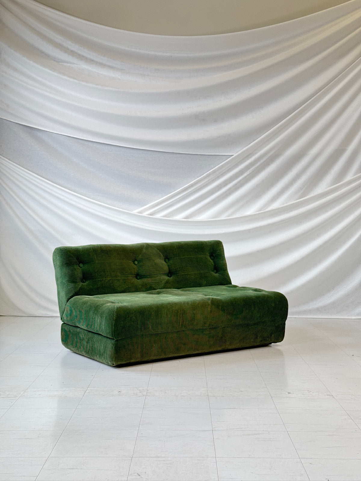 Easy soffa av Ahti Taskinen