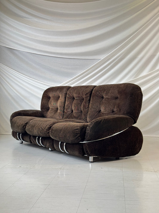 Okay 3-sitssoffa av Adriano Piazzesi