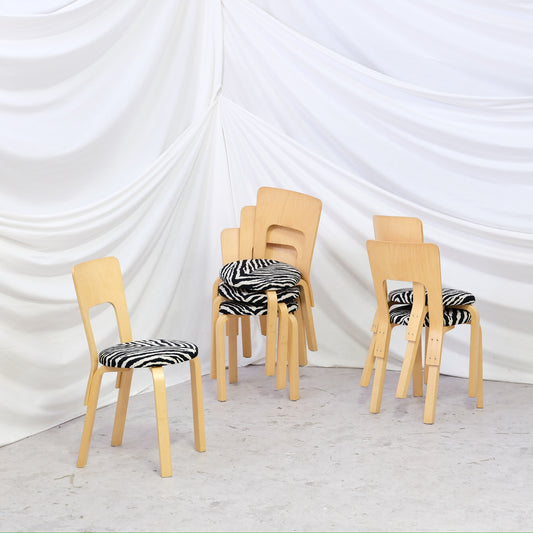 Alvar Aalto stol 66 för Artek med Zebra-klädsel