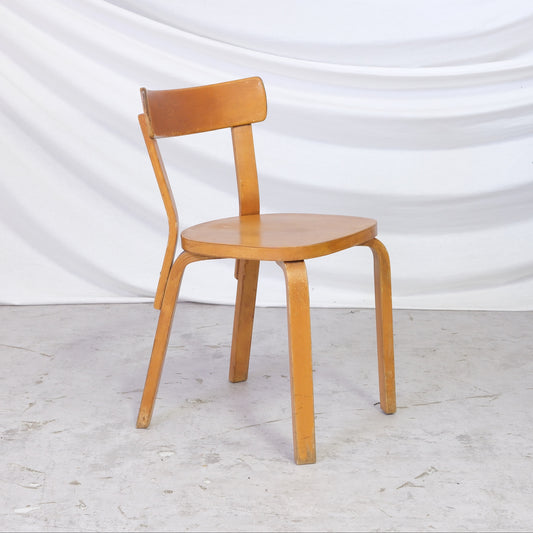 Alvar Aalto stol 69 för Artek, fingerskarvade stolar från 1950-talet