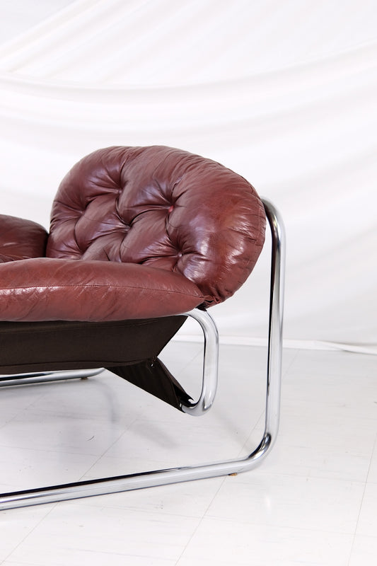 IKEA-fåtölj av Johan Bertil Häggström i mörkrött läder, 1970-tal