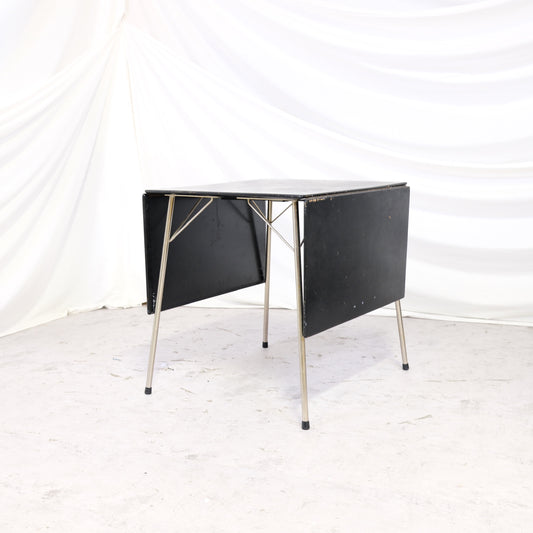Fritz Hansen Model 3601 Drop Leaf Table - Arne Jacobsen 1950s