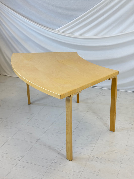 Sällsynt ”Office”-bord från Artek