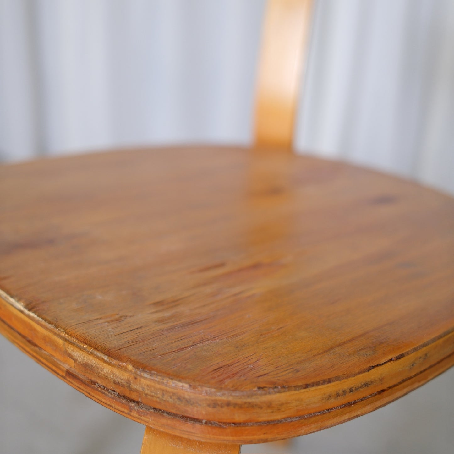 Alvar Aalto 69 Sandwich -tuolit, valmistaja Artek, 1930-luku