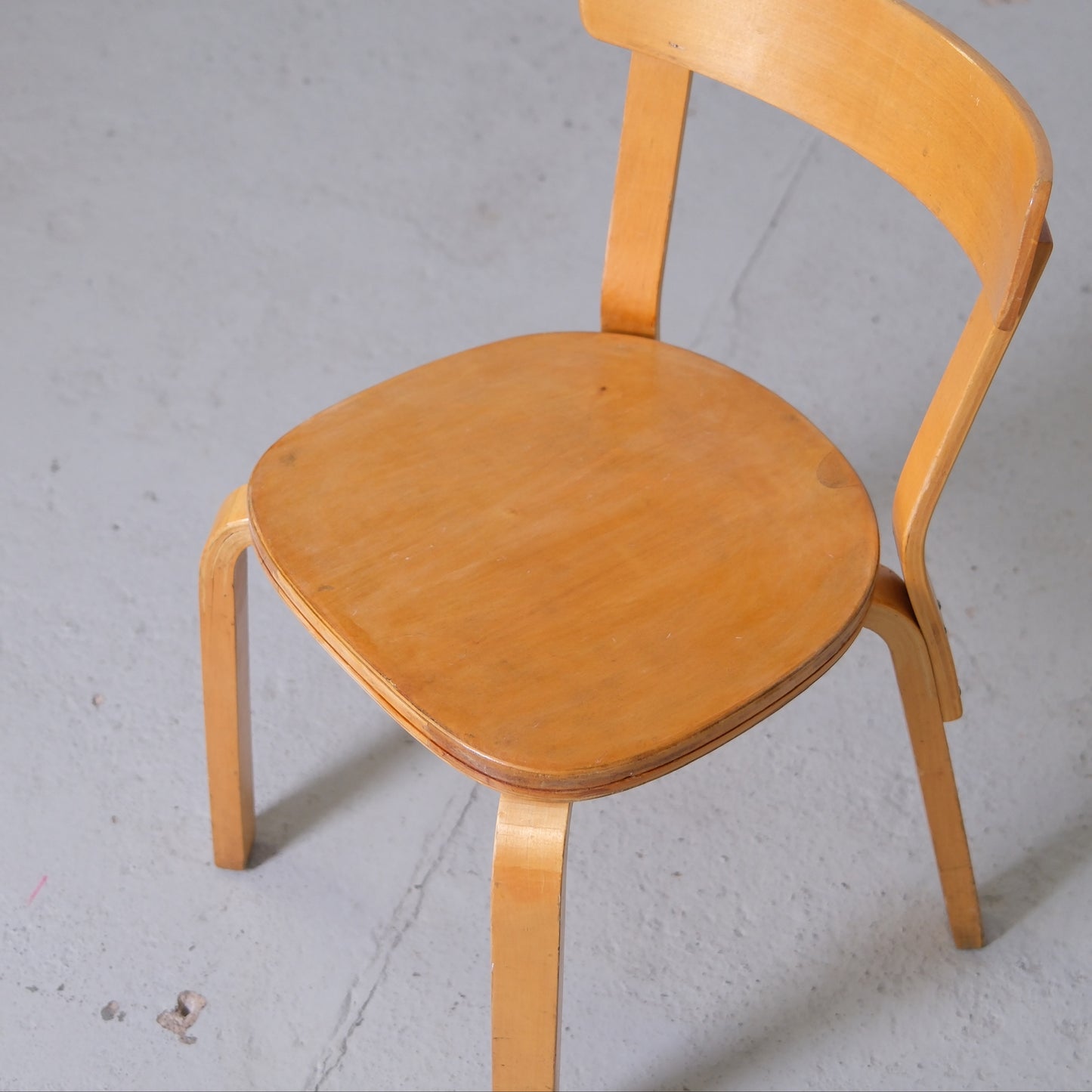 Alvar Aalto 69 Sandwich -tuolit, valmistaja Artek, 1930-luku