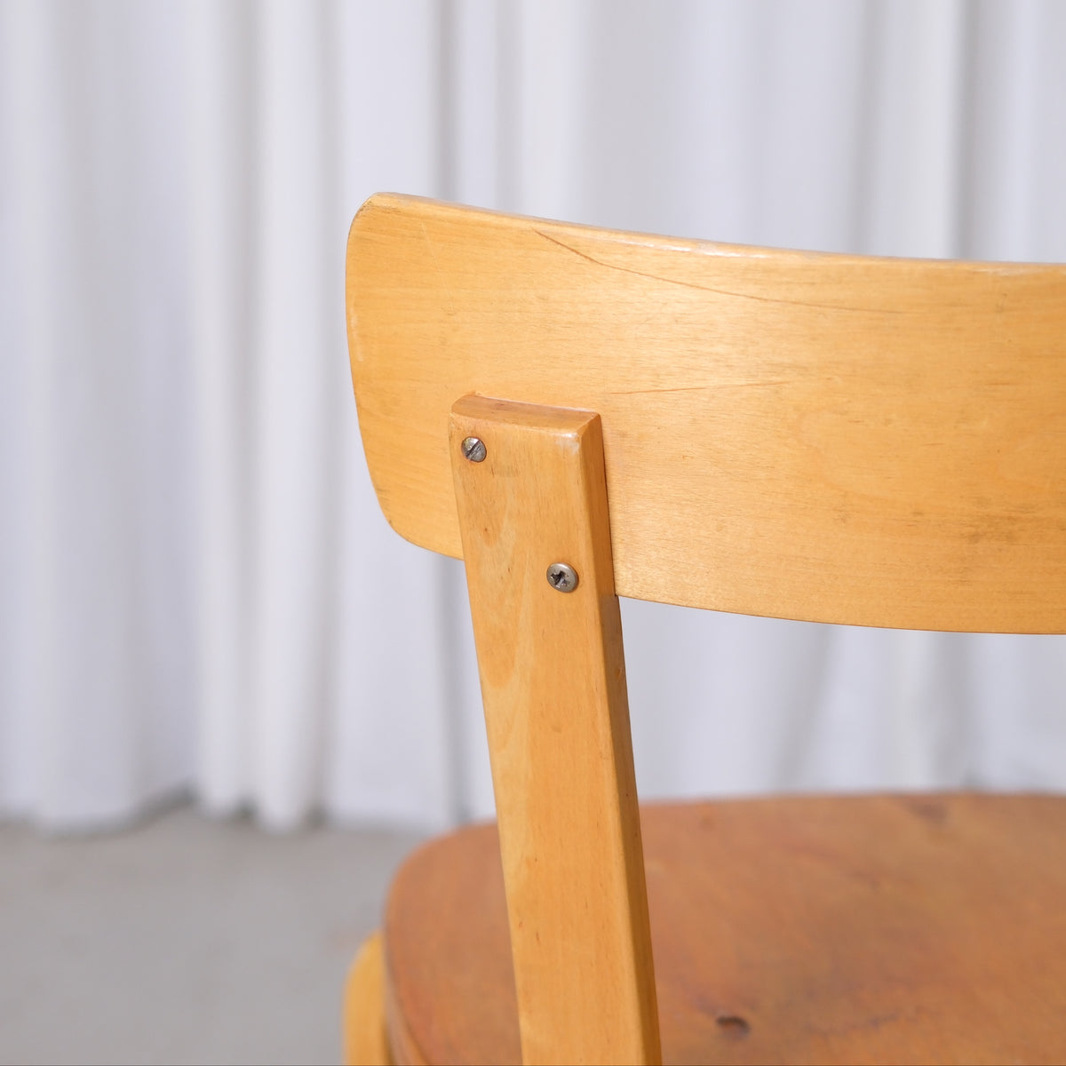 Alvar Aalto 69 Sandwich -tuolit, valmistaja Artek, 1930-luku