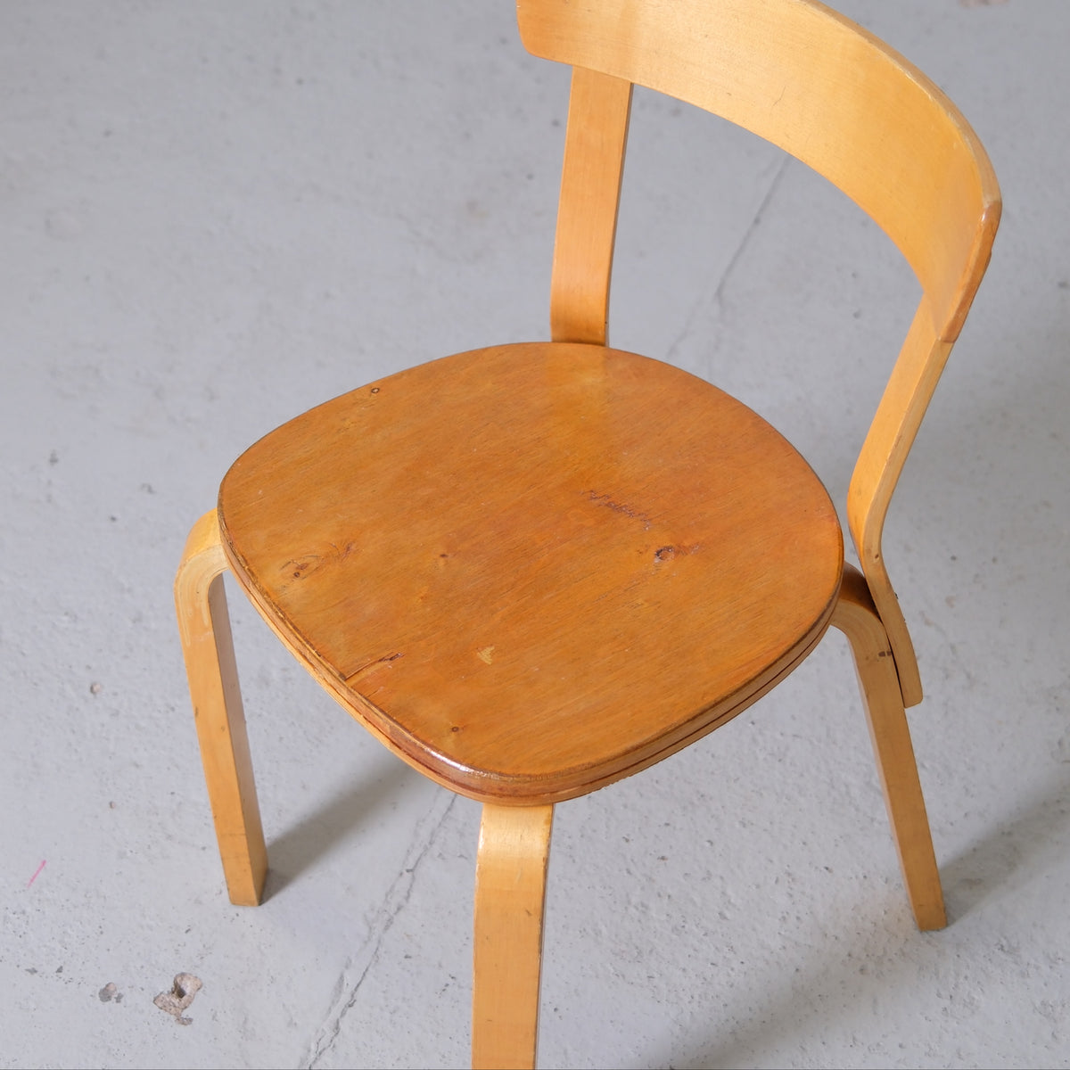 Alvar Aalto 69 Sandwich -tuolit, valmistaja Artek, 1930-luku