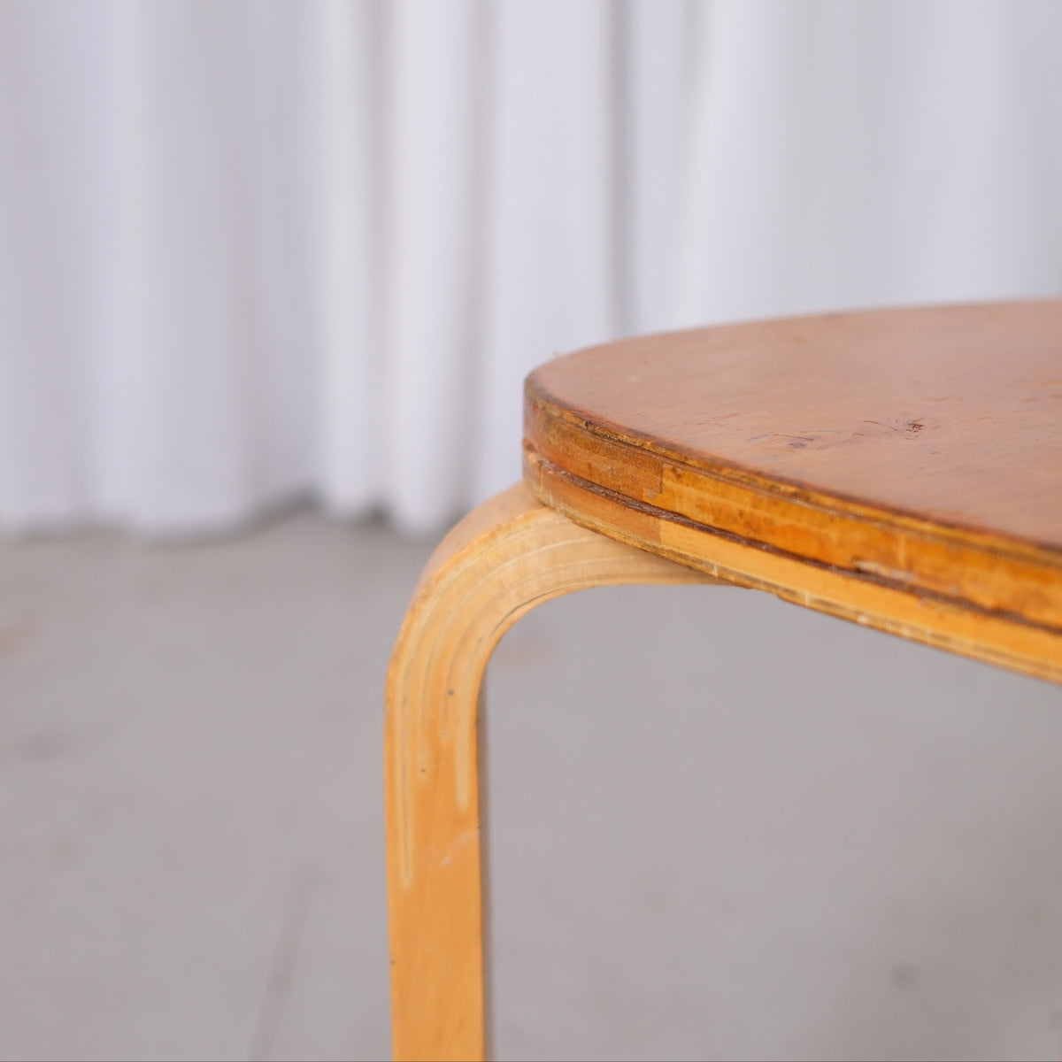 Alvar Aalto 69 Sandwich -tuolit, valmistaja Artek, 1930-luku