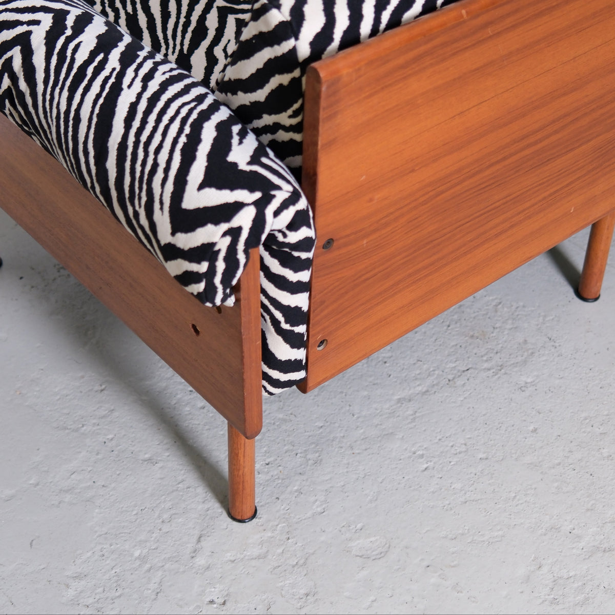 Yrjö Kukkapuro Ateljee Sofa in Zebra Upholstery