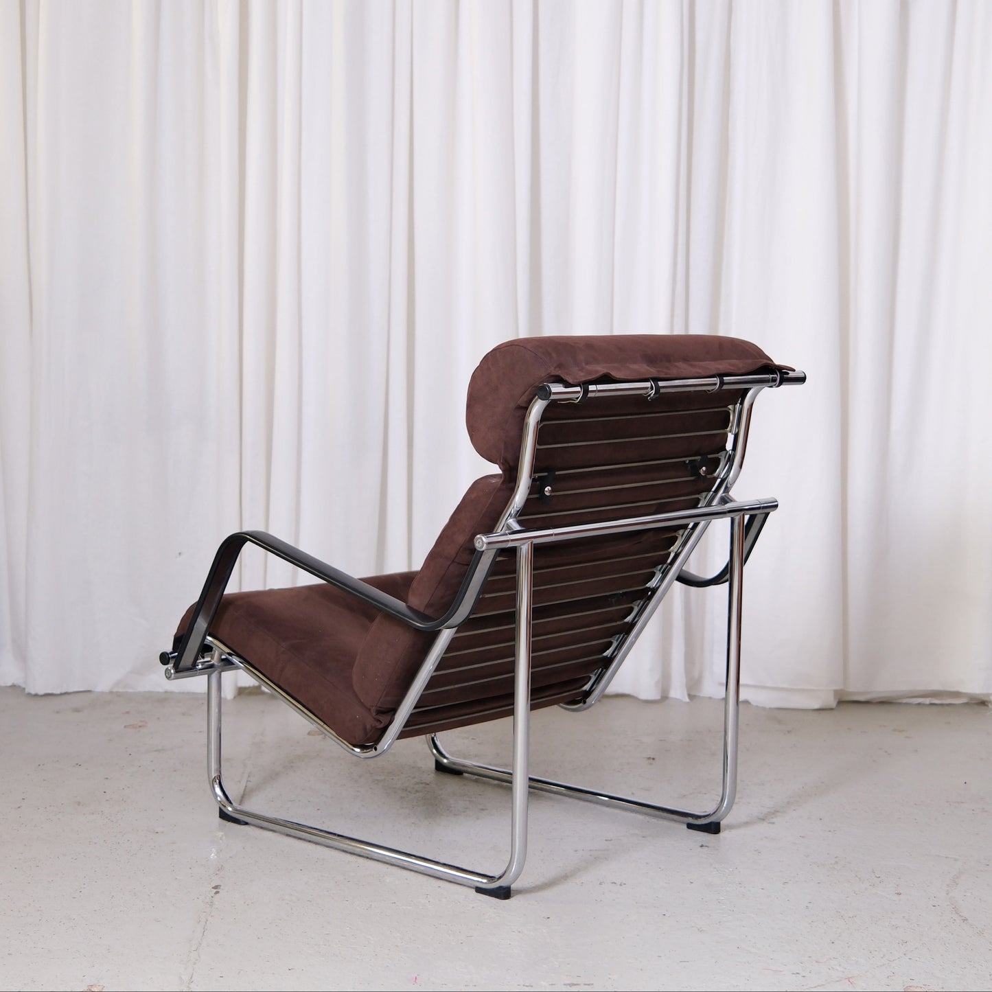 Yrjö Kukkapuro Remmi Lounge Chair with Ottoman in Brown Alcantara