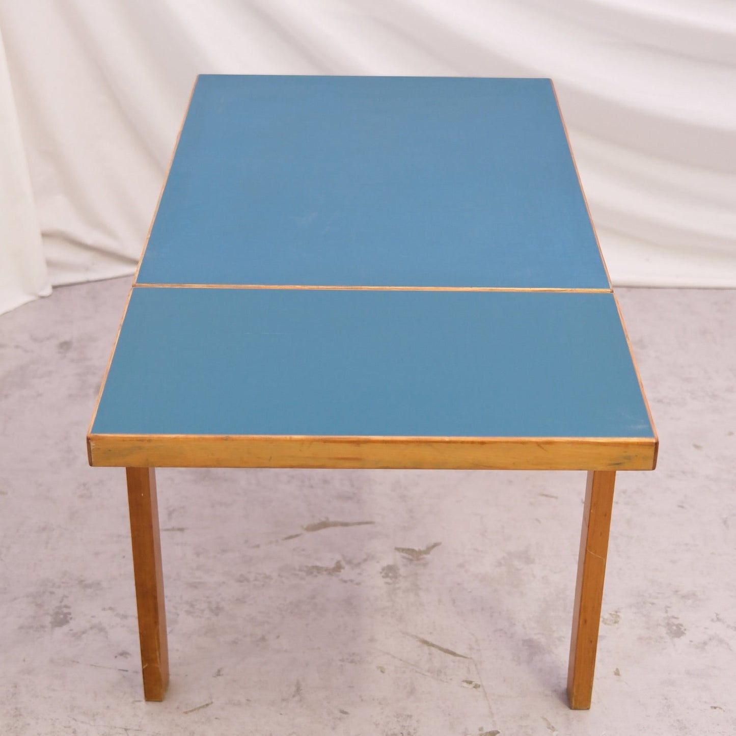 Artek DL82 Drop-Leaf Table OY HUONEKALU- JA RAKENNUSTYTEHDAS AB, 1940/1950S