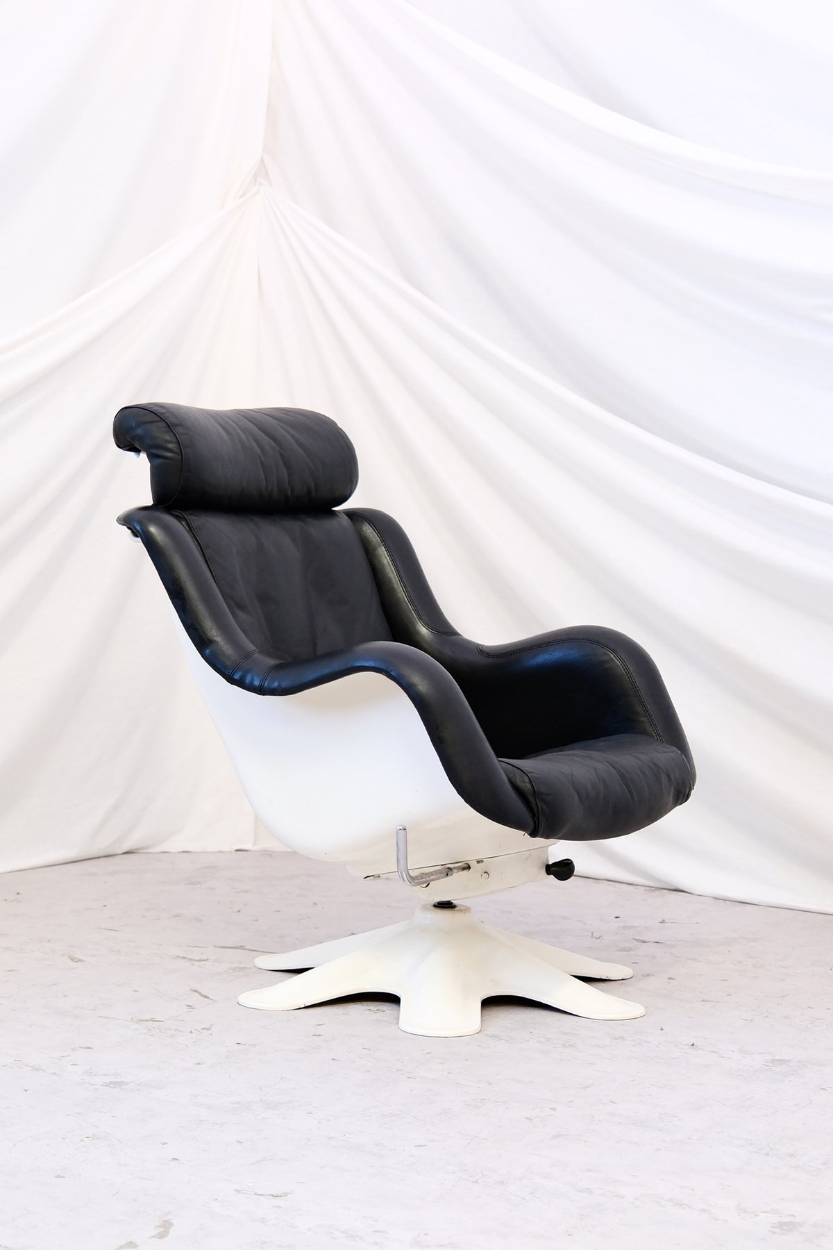 Yrjö Kukkapuro Karuselli armchair - Haimi 1960s - Black Leather