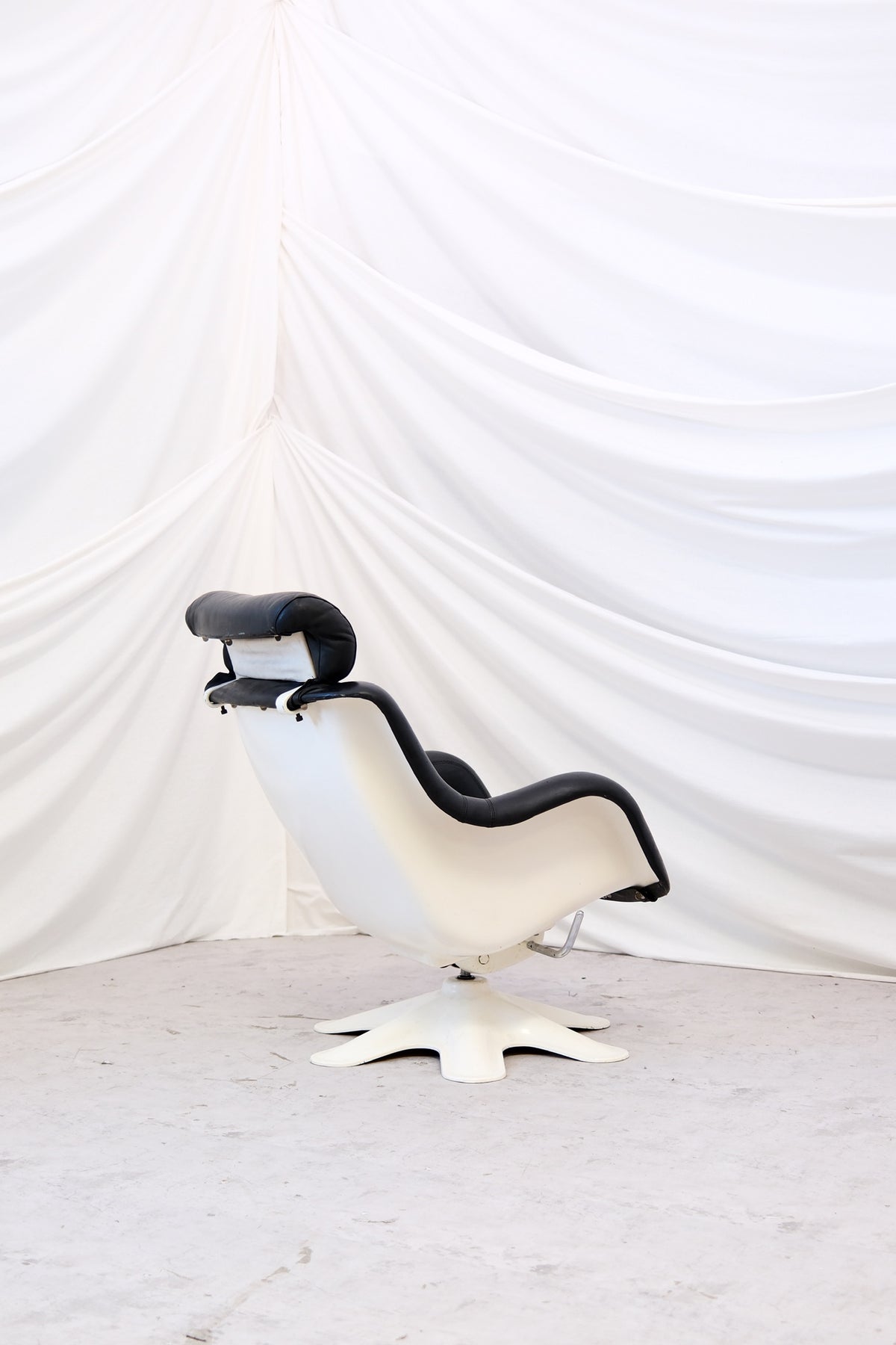 Yrjö Kukkapuro Karuselli armchair - Haimi 1960s - Black Leather
