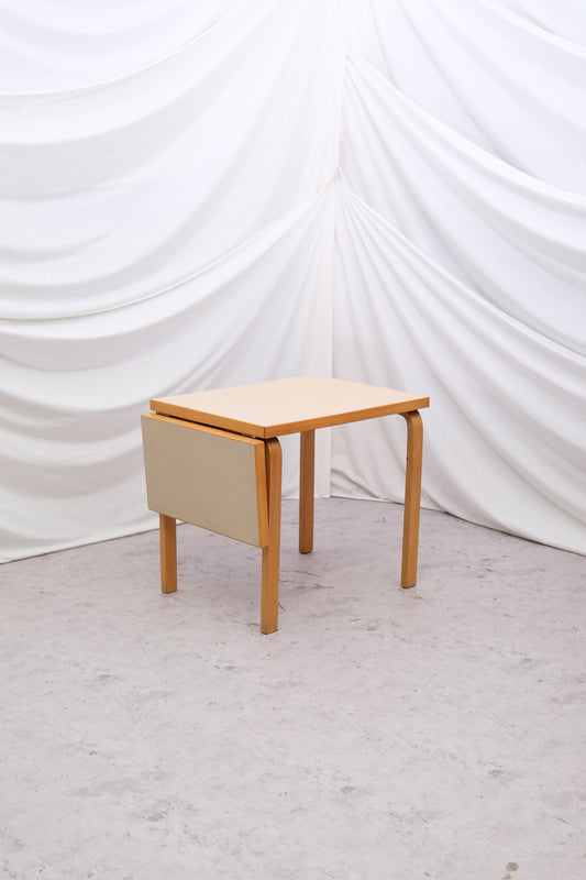 Artek DL82-klaffbord, OY HUONEKALU- JA RAKENNUSTYTEHDAS AB, 1950-/1960-tal