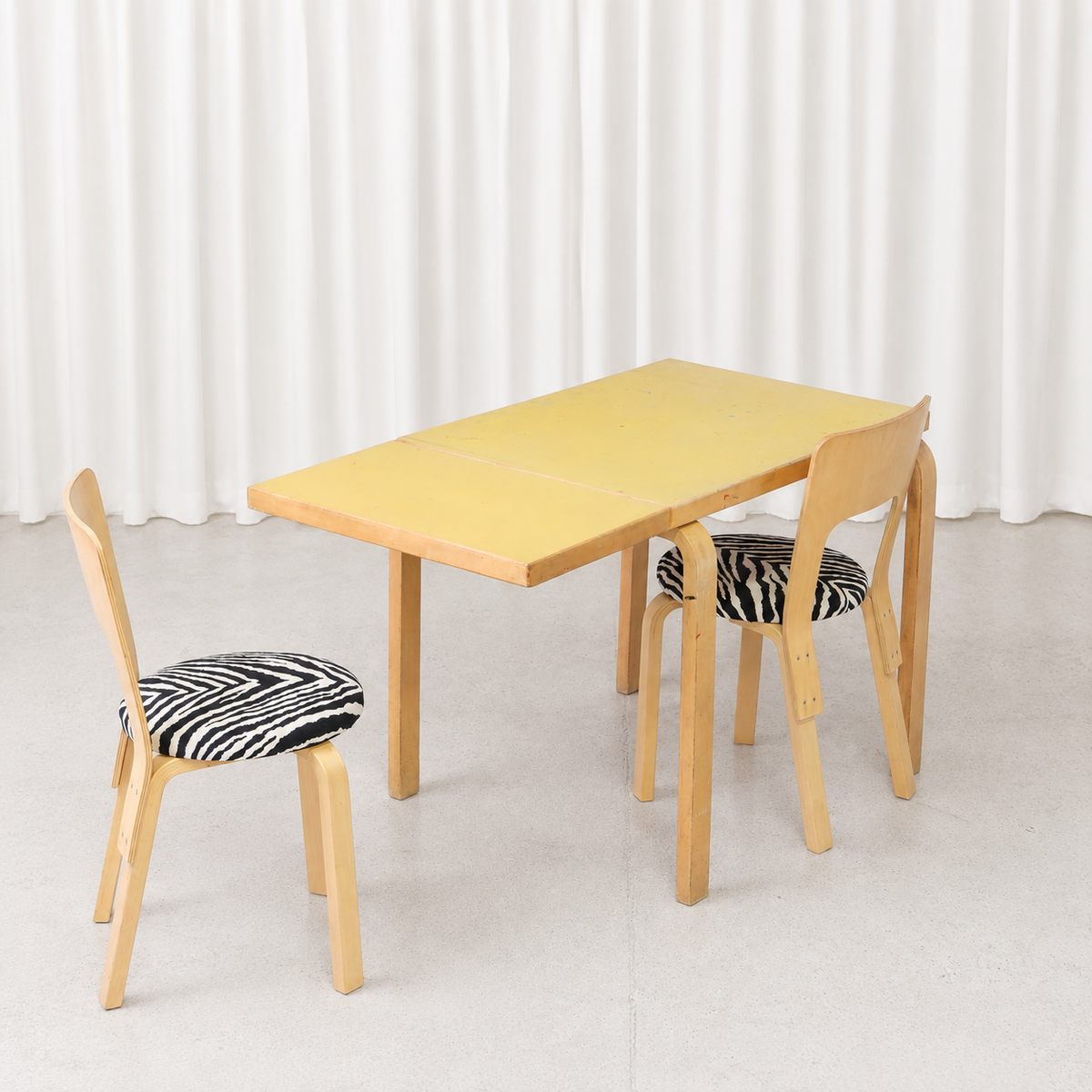 Alvar Aalto DL82 Drop-Leaf Table with Yellow Linoleum for Artek